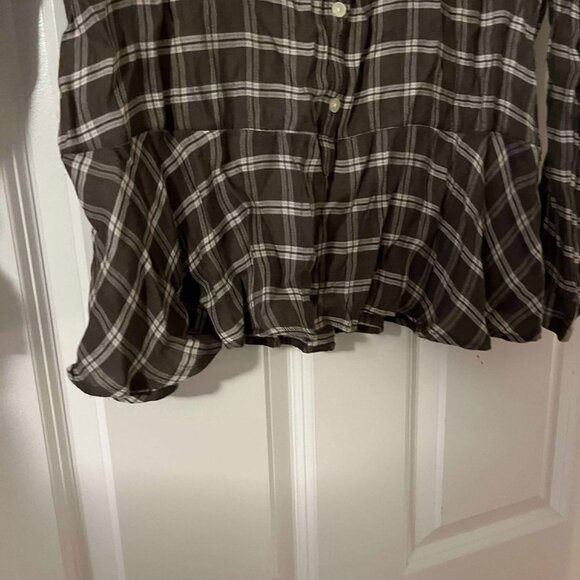 Loft Petitie Long Sleeved Paid Shirt Size Small - Picture 6 of 7
